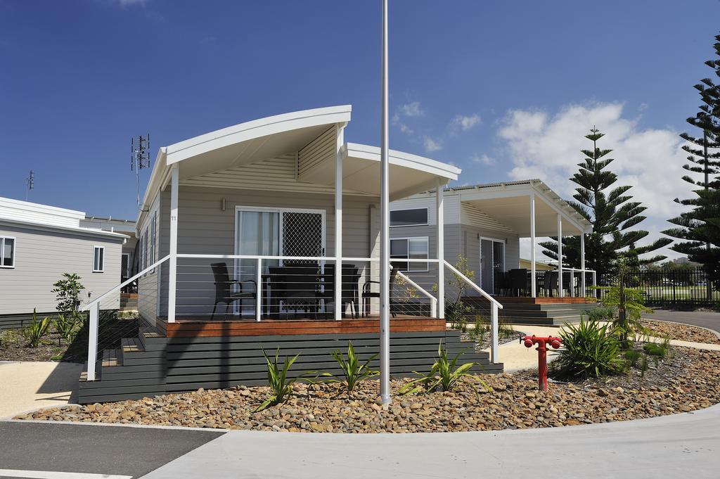 Отель Nrma Stockton Beach Holiday Park Номер фото